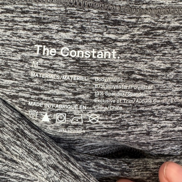 ARITZIA The Constant trinity colorblock buttery soft high waist leggings size M - Picture 4 of 4